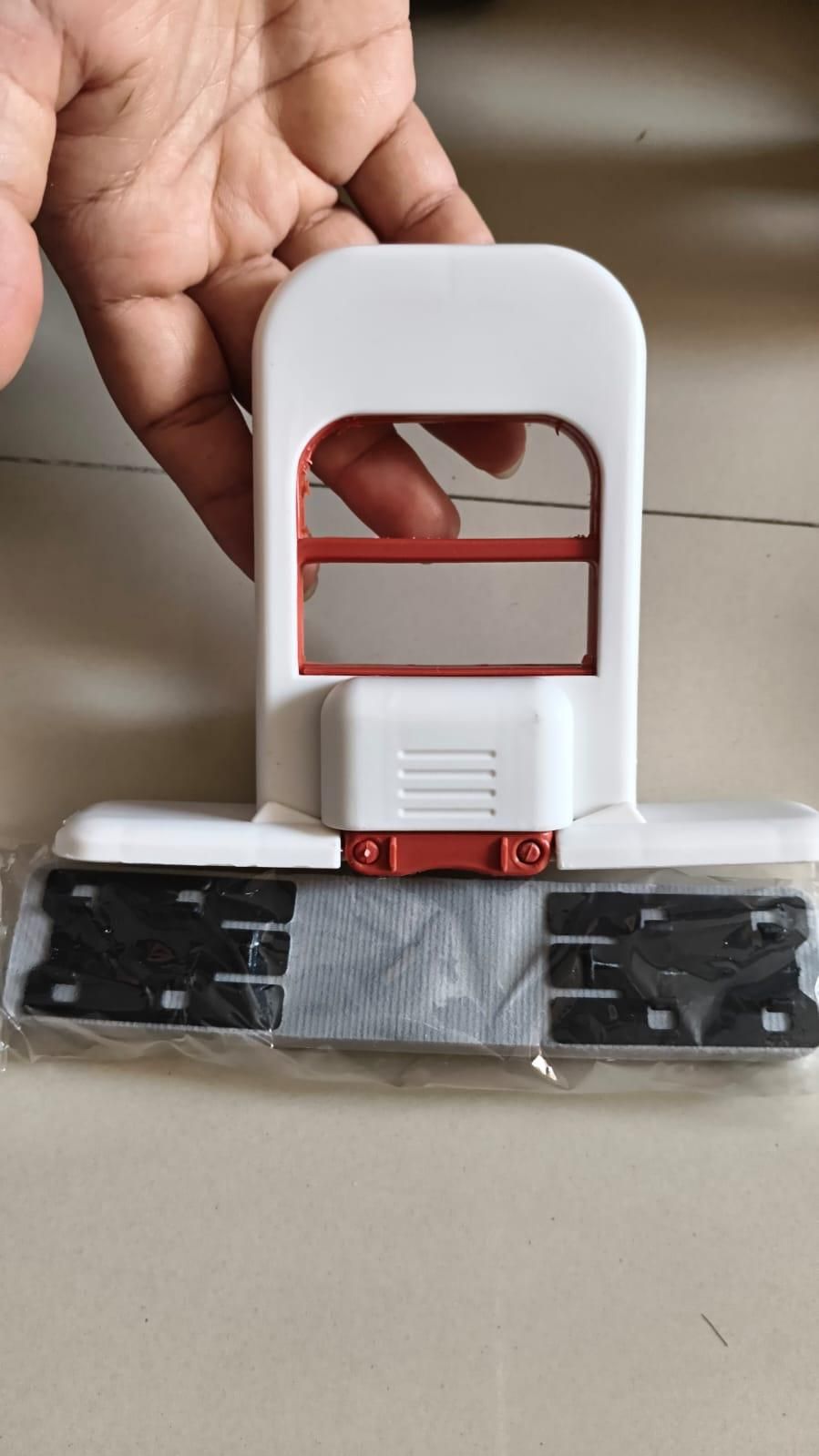 Mini balai de bureau pliable